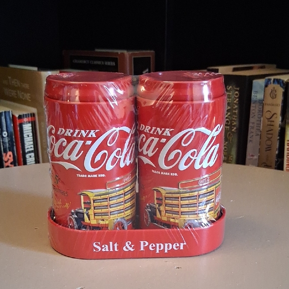 Coca Cola Other - Coca-Cola Salt & Pepper Set